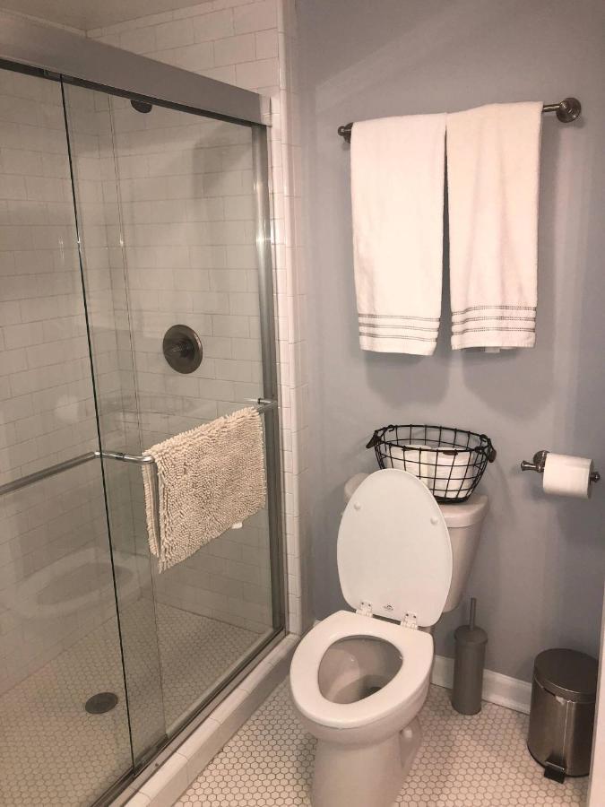 Recently Renovated Chic Durham Farmhouse Zewnętrze zdjęcie